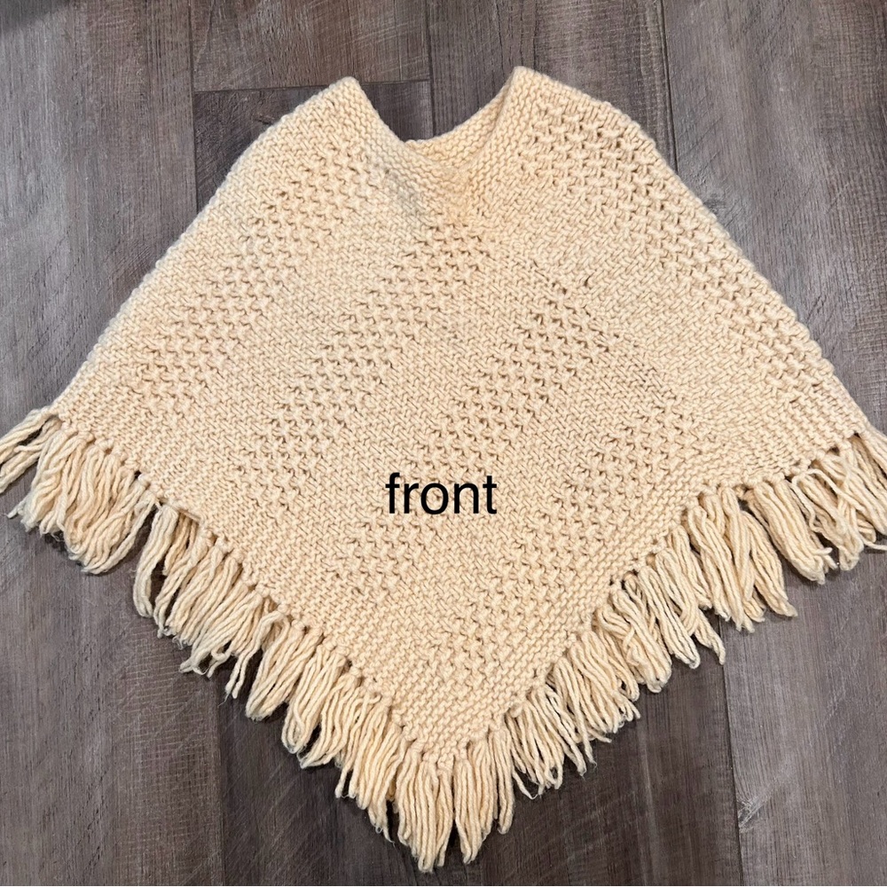 Vintage miss Erika Hand Knit Wool Poncho Made in Italy Small Fringe